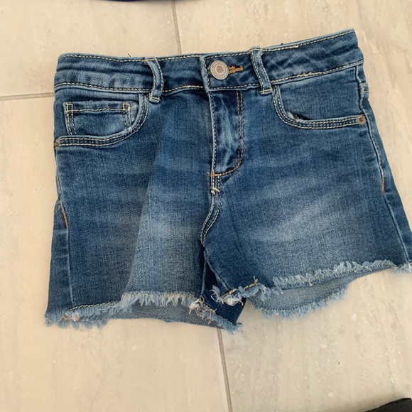Zara Girls Casual Collection Denim Shorts - Size 6 - Picture 3 of 4